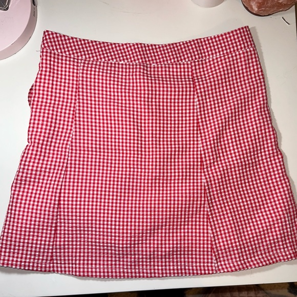 Red Skirt - Picture 2 of 2